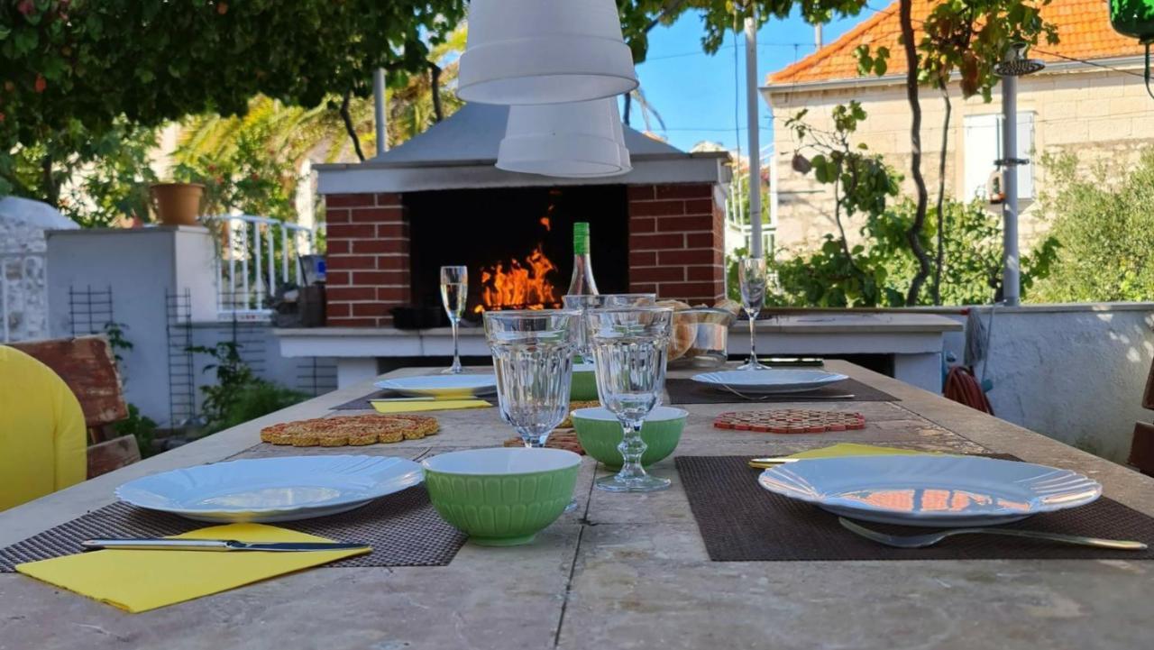 Guesthouse Lidija 수티반 외부 사진