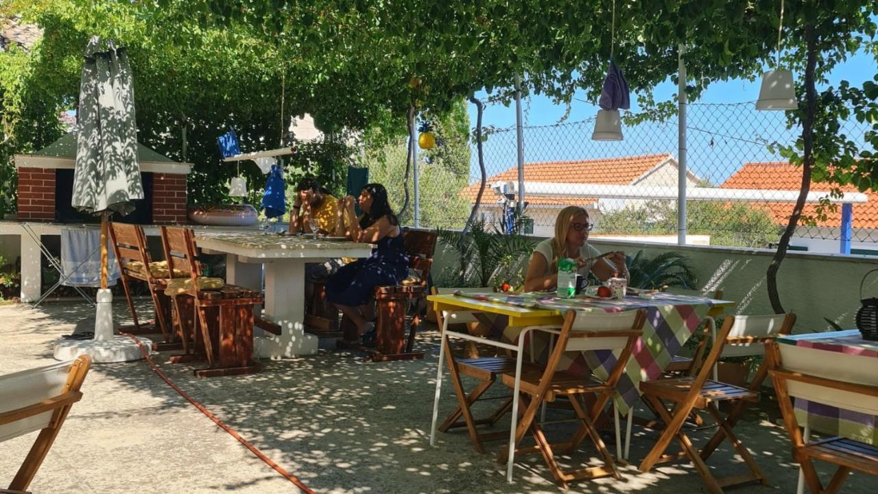 Guesthouse Lidija 수티반 외부 사진