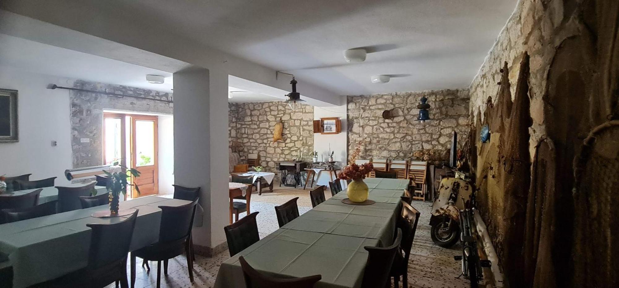 Guesthouse Lidija 수티반 외부 사진