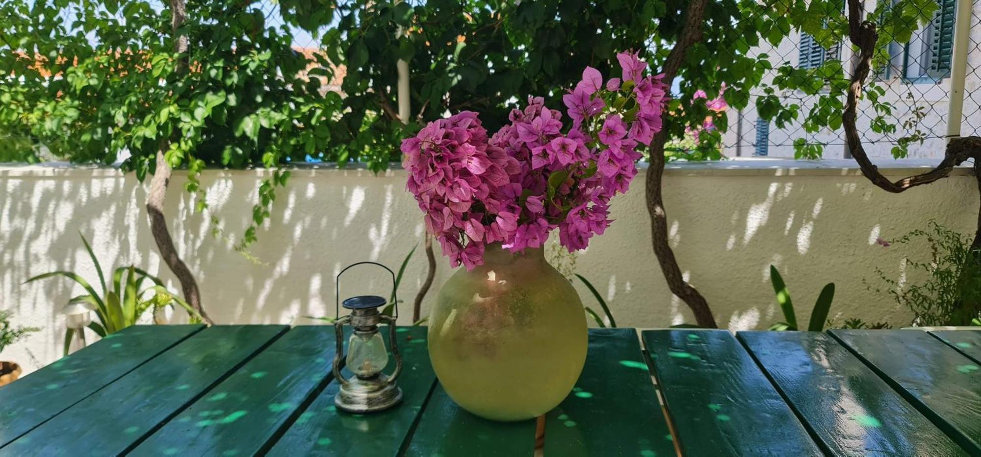 Guesthouse Lidija 수티반 외부 사진