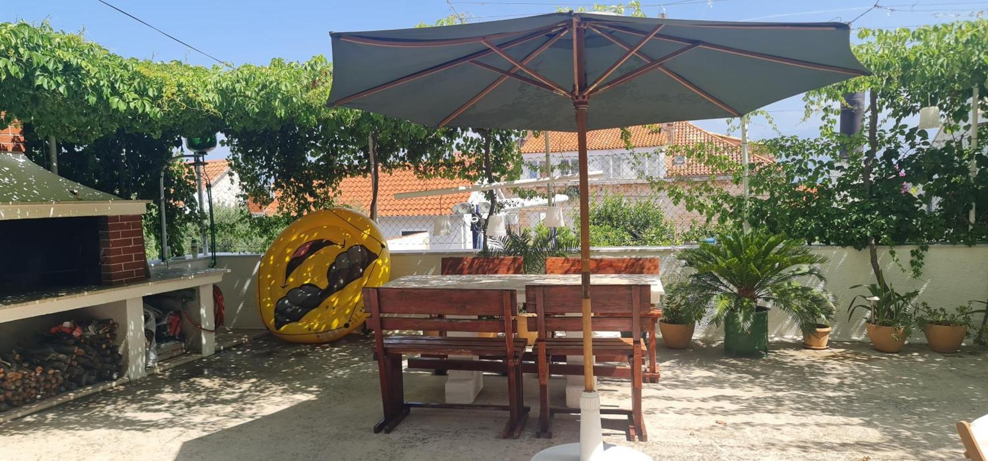 Guesthouse Lidija 수티반 외부 사진