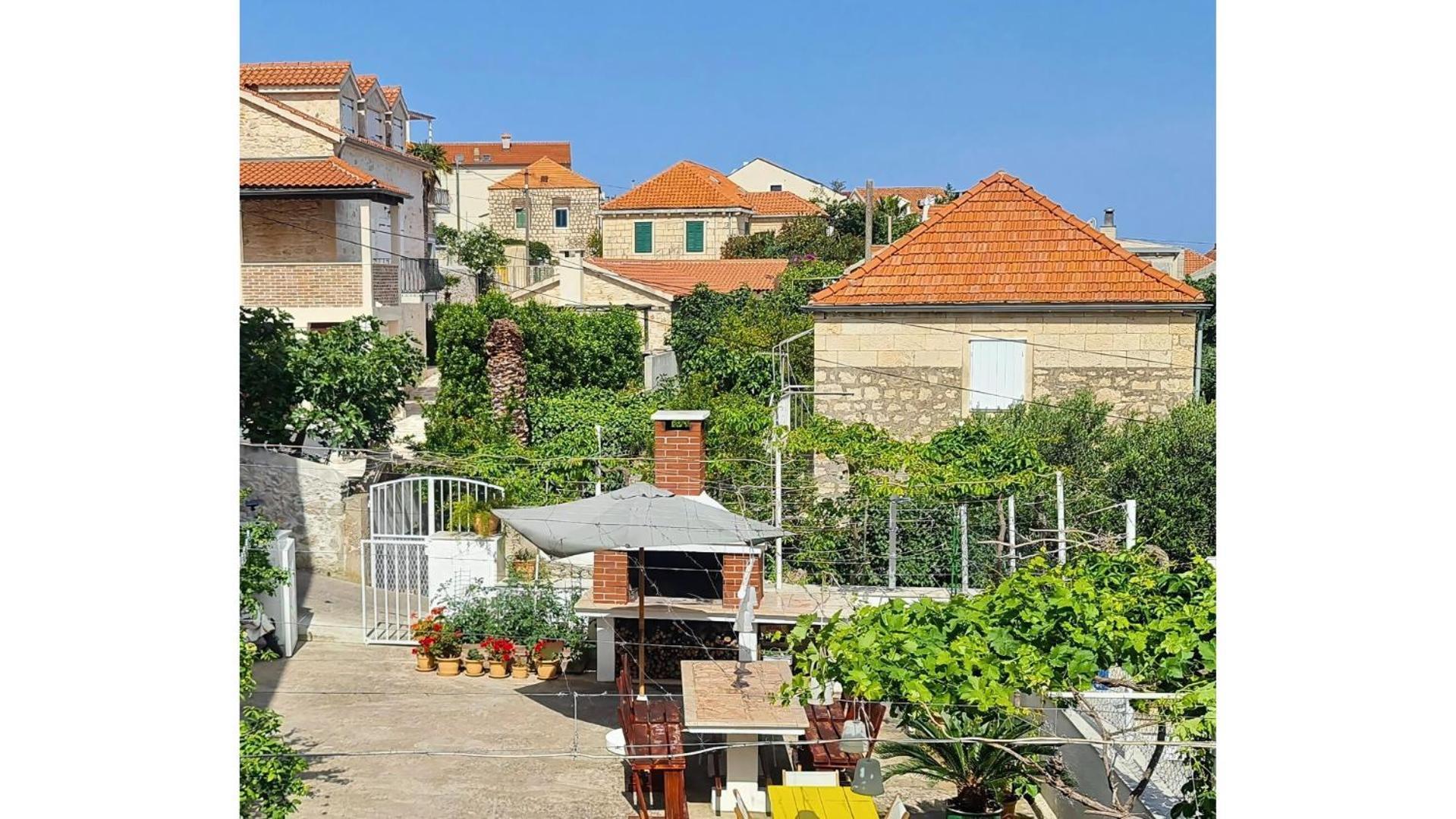 Guesthouse Lidija 수티반 외부 사진